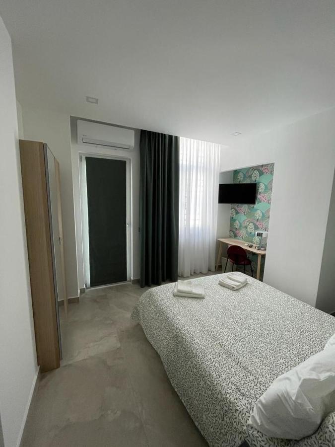 Domus Cervantes Apartment Napoli Dış mekan fotoğraf